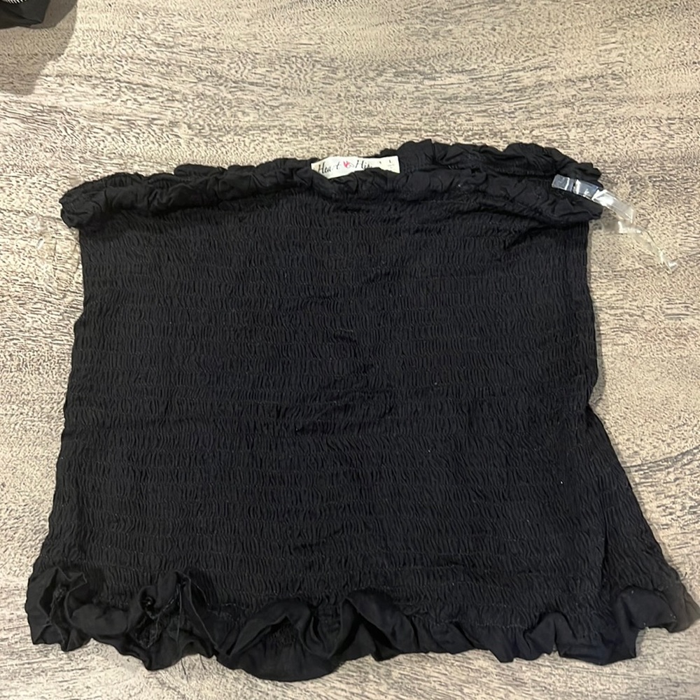 Heart and Hips black tube top